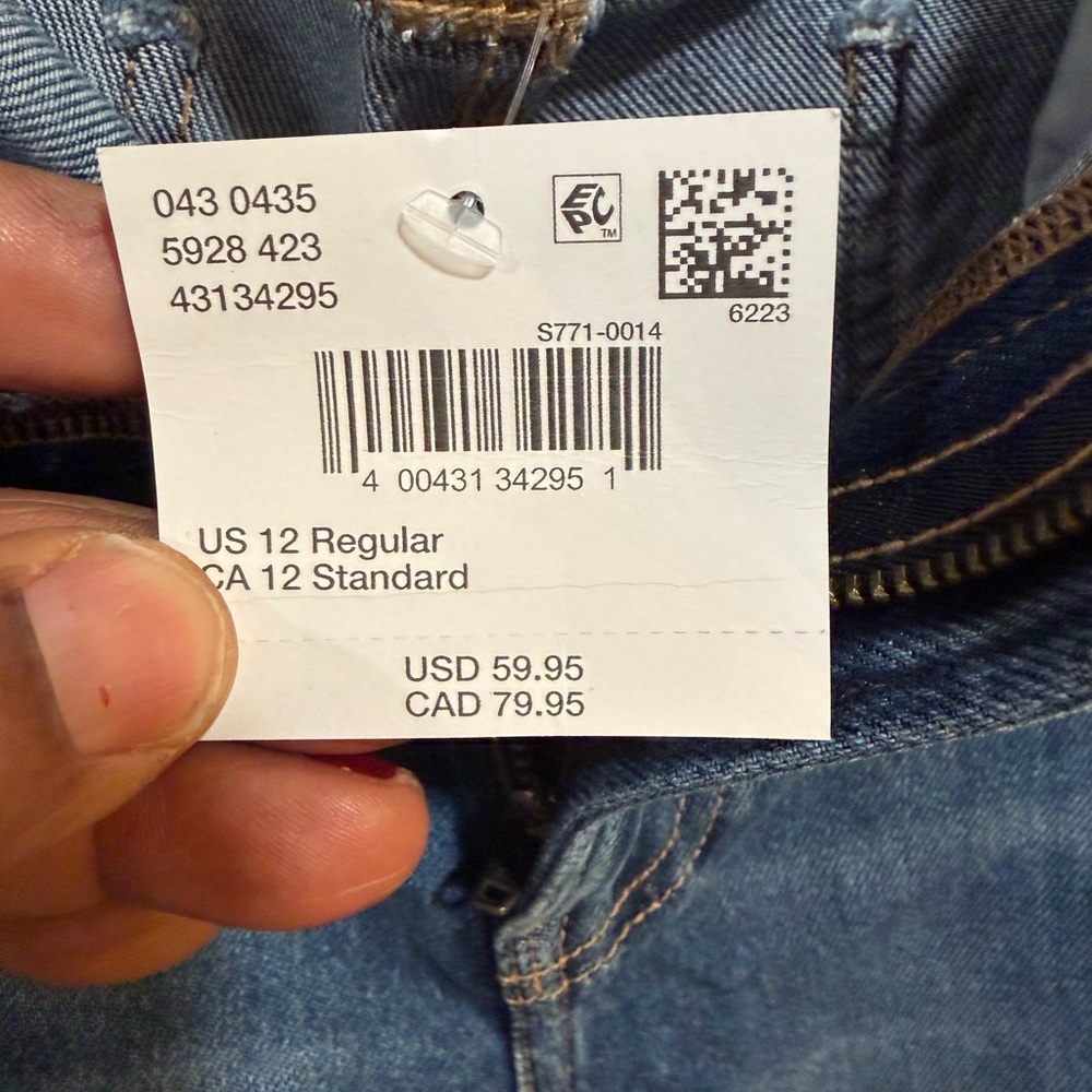 American Eagle Outfitters High-Rise Blue Denim Jeans with Front Seams - Picture 4 of 8